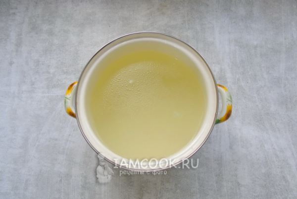 Харчо с солеными огурцами