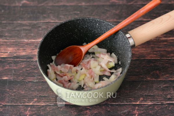 Сырный крем-суп с беконом