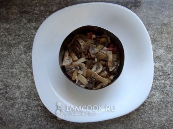 Салат «Ночь» с курицей