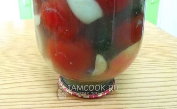 Квашеные помидоры в банках, как бочковые