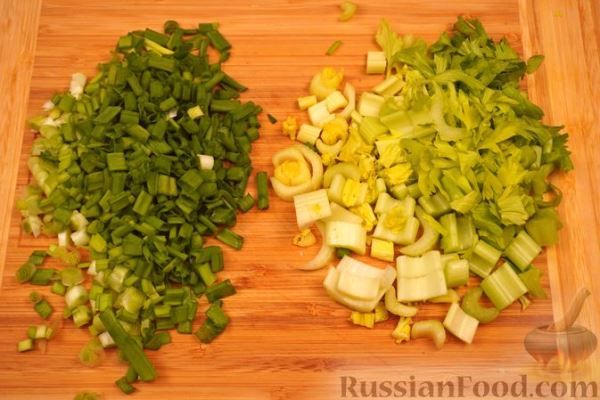 Салат с фасолью, кукурузой, перцем и помидорами