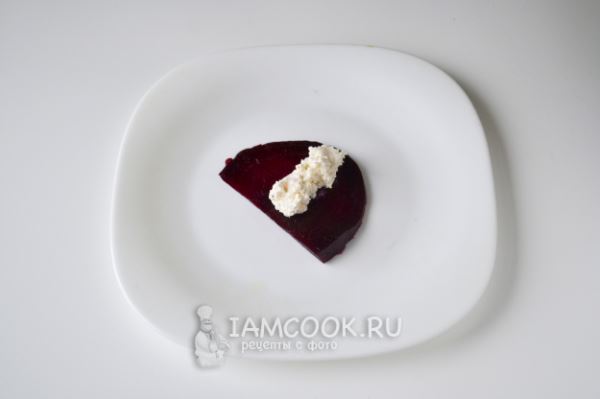 Рулетики из свеклы