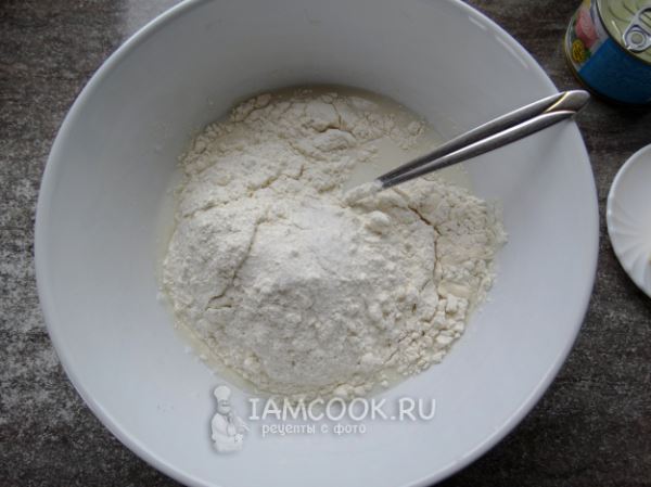 Лепешка с тунцом