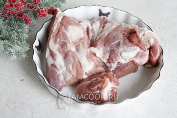 Баранина кусочками в духовке