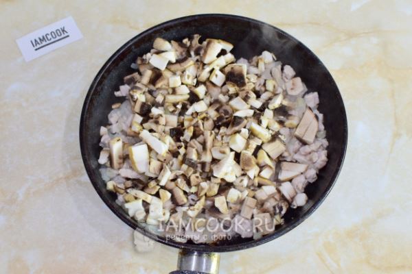 Тарталетки с курицей и гранатом