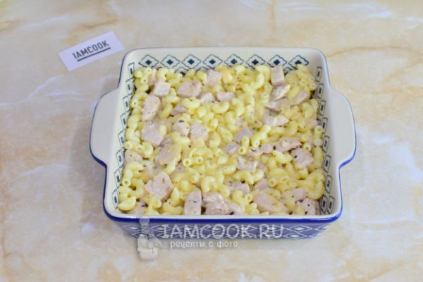 Запеканка из макарон с индейкой в духовке