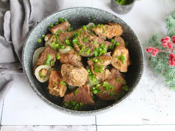 Баранина кусочками в духовке