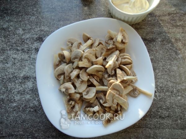 Салат «Ночь» с курицей